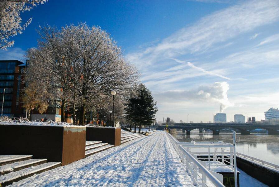 Riverside Stroll Along the Clyde Walkway
